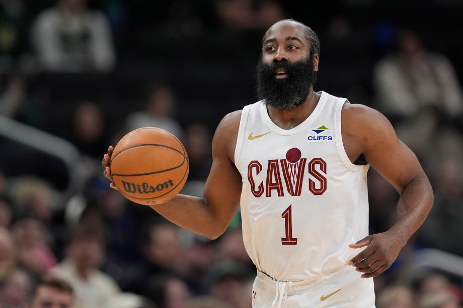 世界杯手机观看下载-哈登27+5+6莫布利27+15 骑士123-116胜雄鹿